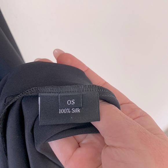 we are LEONE Black Silk Robe - Picture 7 of 12